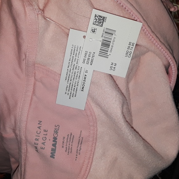 AE x Mean Girls Oversized Zip-Up Pink Hoodie sz M On Wednesdays We Wear Pink NWT - Picture 8 of 9
